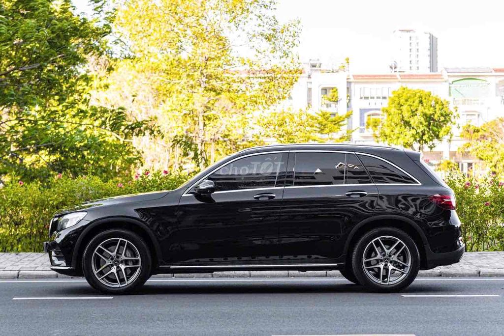 GLC300 AMG sx 2019 màu đen siêu đẹp full bảo dương. Mua bán Ô tô tại Quận 7 Tp Hồ Chí Minh được đăng bởi Dương Phương hình 4