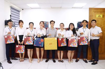 TUYỂN NVKD BẤT ĐỘNG SẢN ĐI LÀM NGAY THU NHẬP CAO. Việc làm tại Thành phố Dĩ An Bình Dương được đăng bởi Công Ty Quang Huy Group hình 1