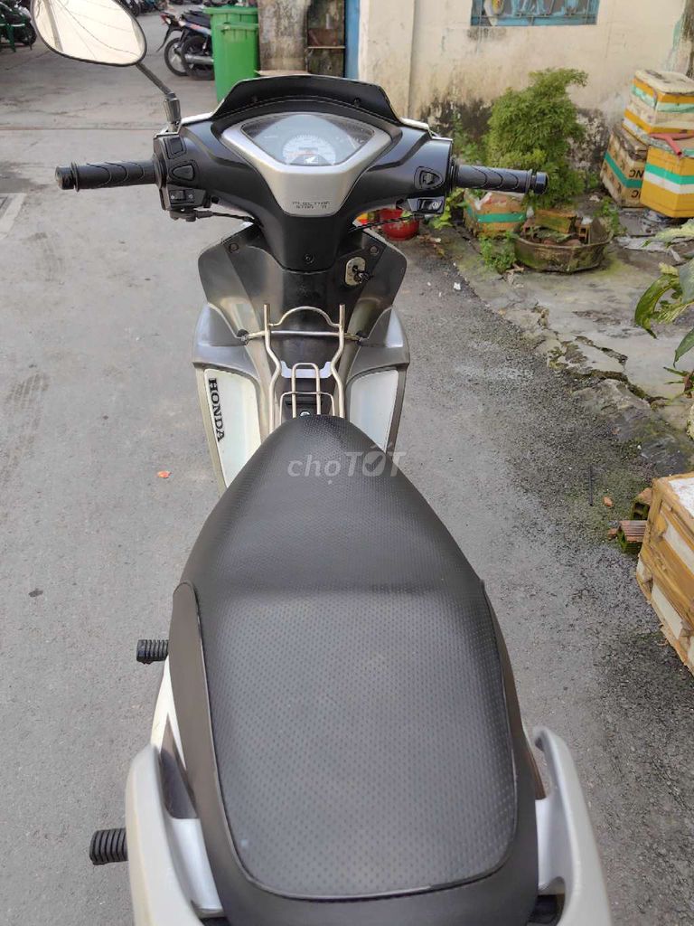 Honda Future Neo lên áo Future X. Mua bán Xe máy tại Quận Tân Bình Tp Hồ Chí Minh được đăng bởi Trung hình 9