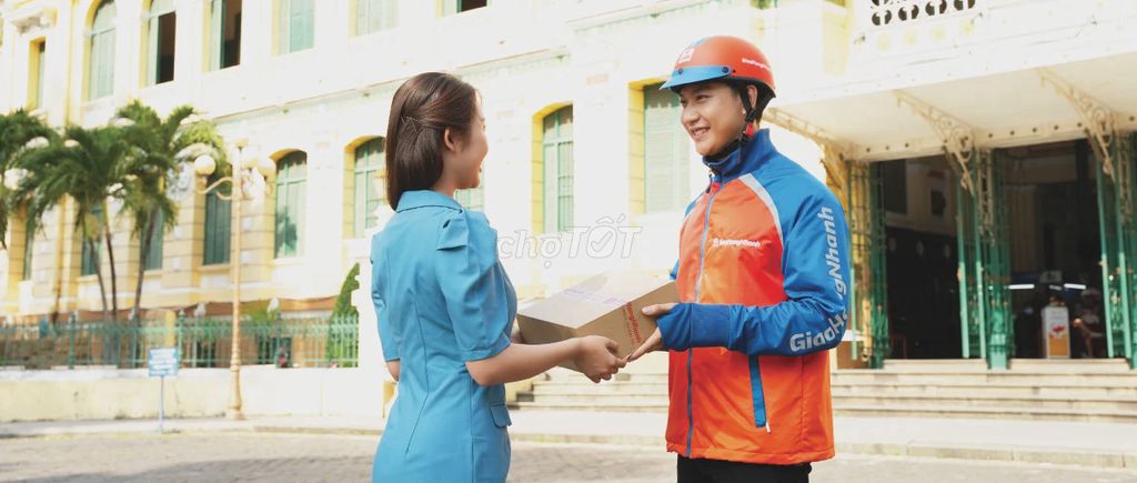 SHIPPER GIAO HÀNG TẠI THẠNH XUÂN - Q12