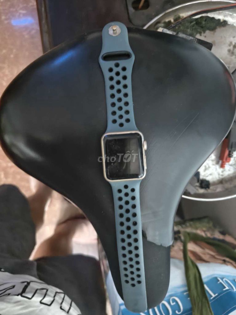 Apple Watch 1 Vàng đồng. Mua bán Thiết bị đeo thông minh tại Quận Tân Bình Tp Hồ Chí Minh được đăng bởi Triết Phạm  hình 1