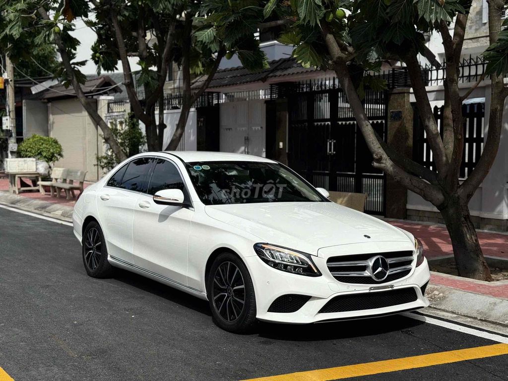 Mercedes Benz C200 Facelift model 2019. Mua bán Ô tô tại Quận 8 Tp Hồ Chí Minh được đăng bởi Khoa nguyễn hình 3