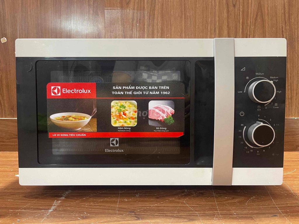 Lò vi sóng Electrolux 23L Trắng. Mua bán Bếp, lò, đồ điện nhà bếp tại Quận Đống Đa Hà Nội được đăng bởi phạm hiền hình 1