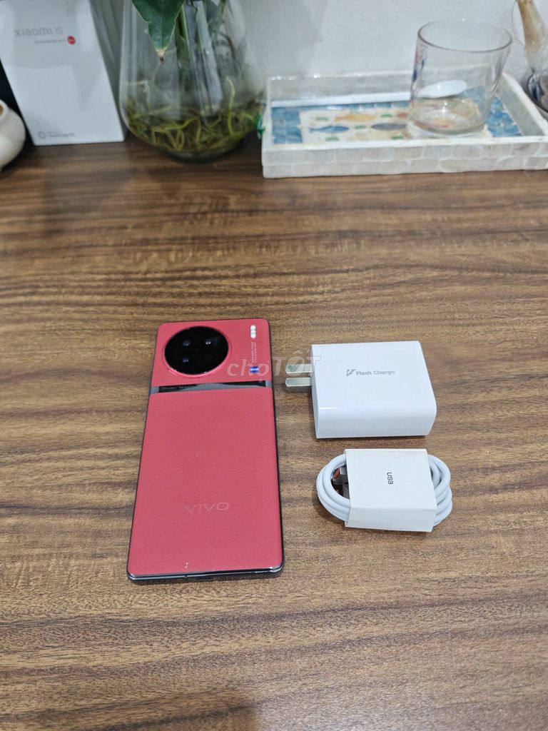 Vivo X90 5G 8/256 pin 100% Đỏ Lưng da có ship COD. Mua bán Điện thoại tại Quận Hoàng Mai Hà Nội được đăng bởi Trần Ngọc Hiếu hình 1