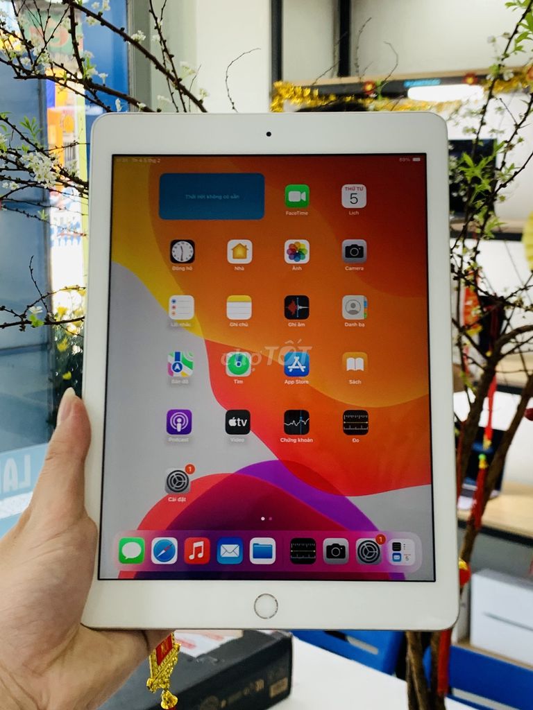 📱 iPad Gen 6 WiFi + 4G – Lướt mượt, pin trâu.