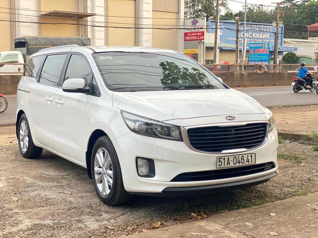 Kia Sedona 2016 2.2 Dầu Trắng. Mua bán Ô tô tại Thành phố Long Khánh Đồng Nai được đăng bởi Mr hiếu hình 1
