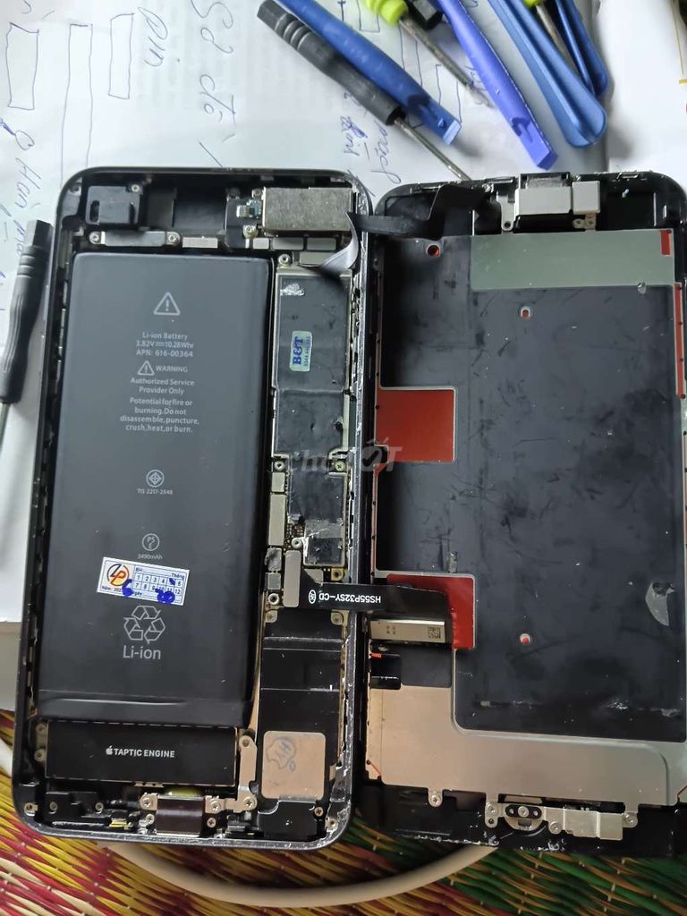 Apple iPhone 8 Plus 64GB Đen Liệt cảm ứng. Mua bán Điện thoại tại Huyện Chợ Lách Bến Tre được đăng bởi Phuc hình 1