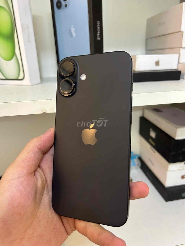 Apple iPhone 16 Plus Đen 100% lock eid. Mua bán Điện thoại tại Quận 7 Tp Hồ Chí Minh được đăng bởi Trâm bán táo  hình 1