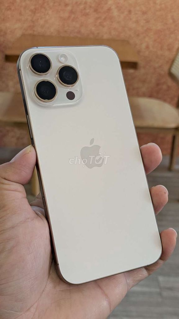 16 Pro Max 256GB Vàng Lock Zin Keng. Mua bán Điện thoại tại Thành phố Dĩ An Bình Dương được đăng bởi Nguyễn Luân hình 1