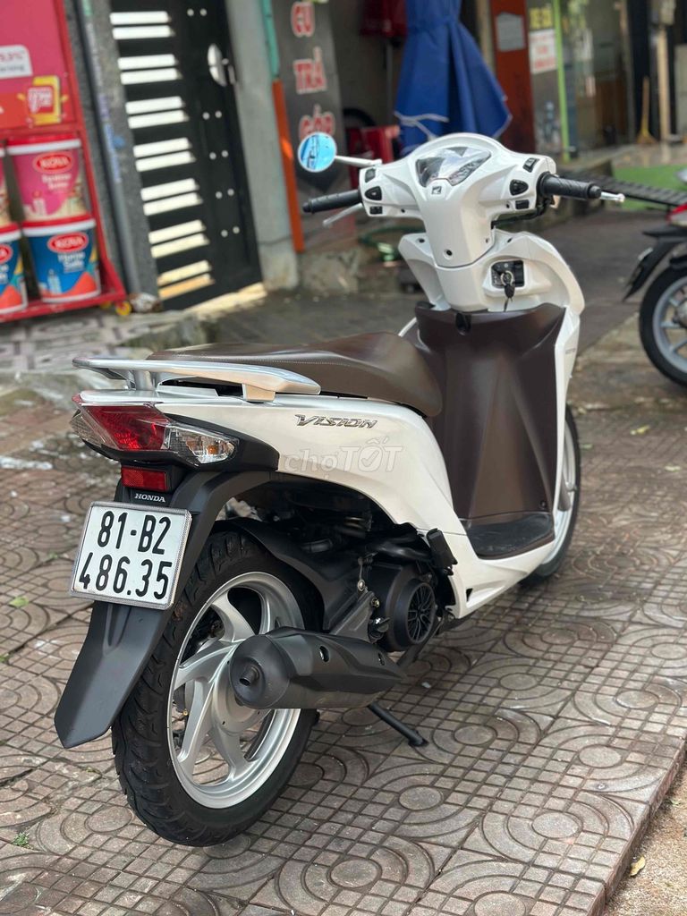 Honda Vision 2018 màu Trắng. Mua bán Xe máy tại Thành phố Pleiku Gia Lai được đăng bởi Xe Máy Nguyễn Vũ Gialai hình 1
