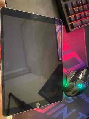 do không có nhu cầu sử dụng nên cần bán lại. Mua bán Máy tính bảng tại Huyện Bàu Bàng Bình Dương được đăng bởi Nguyễn Hoàng Phú 