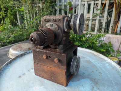 Hộp số giảm tốc SAMYANG có đầu khoan –đồ cổ cơ khí. Mua bán Đồ chuyên dụng, Giống nuôi trồng tại Thành phố Ngã Bảy Hậu Giang được đăng bởi Hoàng Long