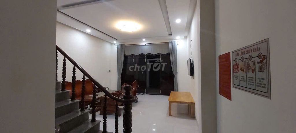 Rent · 5 bd · 100 м² · Quận Ngũ Hành Sơn, ул. Đường Lê Văn Tâm