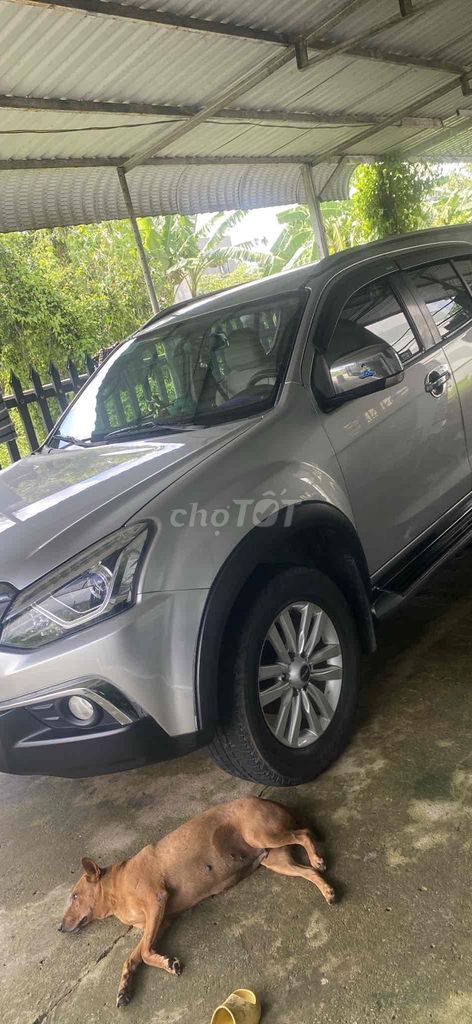 Isuzu Mu X 2019 1.9 4X2 AT - 11900 km. Mua bán Ô tô tại Thành phố Thuận An Bình Dương được đăng bởi Nhật Nam hình 11