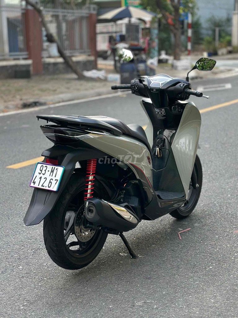 HONDA SH160 BAO HỒ SƠ – LƯỚT 12.000KM – CHÍNH. Mua bán Xe máy tại Thị xã Tân Uyên Bình Dương được đăng bởi Hồ Hoàng Cảnh   hình 3