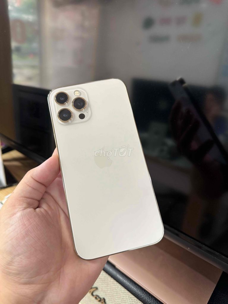 Apple iPhone 12 Pro Max 128GB Vàng 99%. Mua bán Điện thoại tại Quận Cầu Giấy Hà Nội được đăng bởi ONETOP mobile hình 1