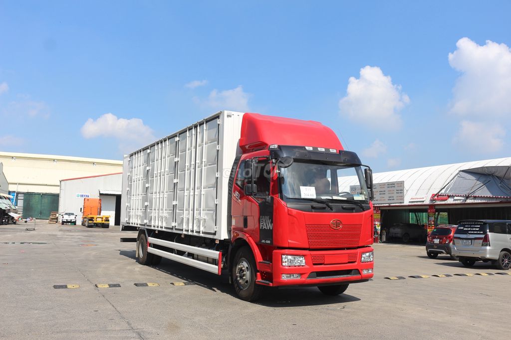 VỚI 200TR SỞ HỮU XE TẢI FAW THÙNG SIÊU DÀI 9M7. Mua bán Xe tải, xe ben tại Thành phố Thuận An Bình Dương được đăng bởi Ô Tô Phú Mẫn Bình Dương hình 1