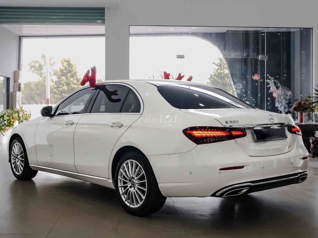 Mercedes E200 Exclusive V1 Model 2025. Mua bán Ô tô tại Quận 7 Tp Hồ Chí Minh được đăng bởi Hoàng Thọ hình 4