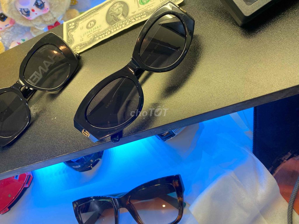 Kính mát Gucci GG1401S Đen Ý. Mua bán Phụ kiện thời trang khác tại Huyện Long Thành Đồng Nai được đăng bởi BOSS hình 1