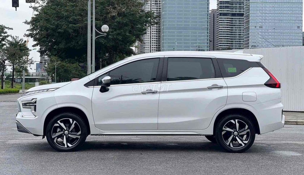 Em cần bán Xpander 2024 Premium siêu đẹp mới khét. Mua bán Ô tô tại Quận Cầu Giấy Hà Nội được đăng bởi TRUNG HIẾU AUTO hình 6