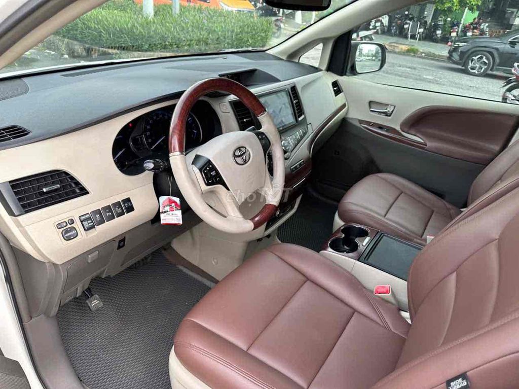 toyota sienna limeted 3.5 sx 2014 moden 2015. Mua bán Ô tô tại Quận 7 Tp Hồ Chí Minh được đăng bởi auto thanh tâm  hình 7
