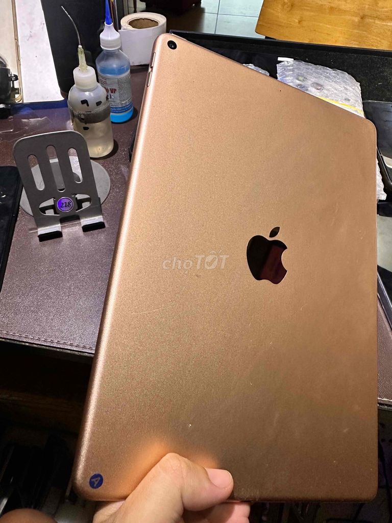 iPad Air 3 ban zin nguyen 256GB Vàng đồng. Mua bán Máy tính bảng tại Thành phố Thủ Đức Tp Hồ Chí Minh được đăng bởi Minh Sang Store Góp Bao Nợ Xấu hình 1
