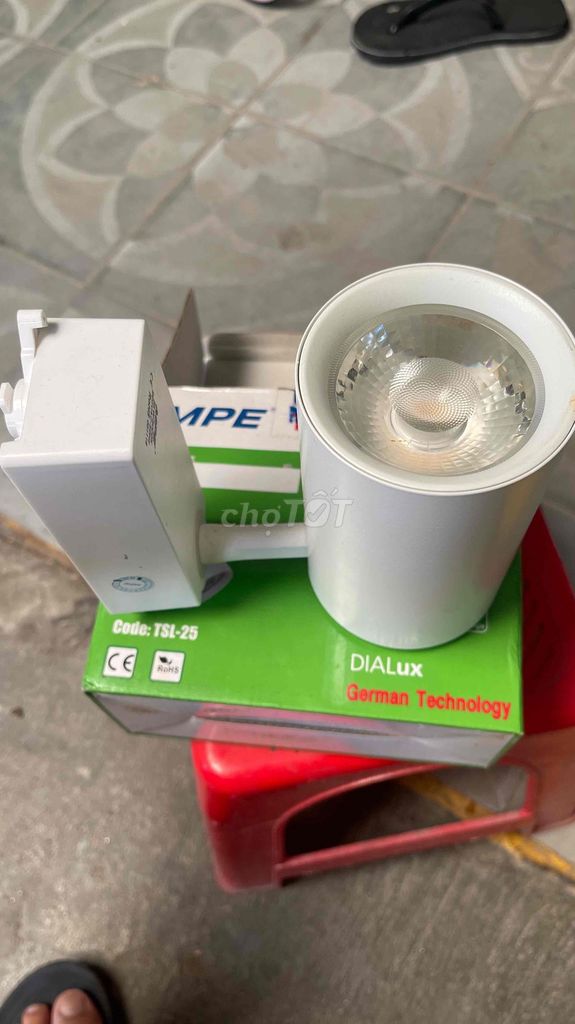 Đèn rọi MPE Trắng Trắng ấm 25W 3000K. Mua bán Đèn tại Quận Liên Chiểu Đà Nẵng được đăng bởi Lợi hình 1
