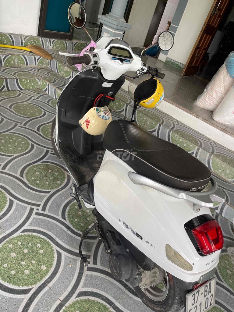 cần bán xe ga. Mua bán Xe máy tại Huyện Quỳnh Lưu Nghệ An được đăng bởi Anh hình 2