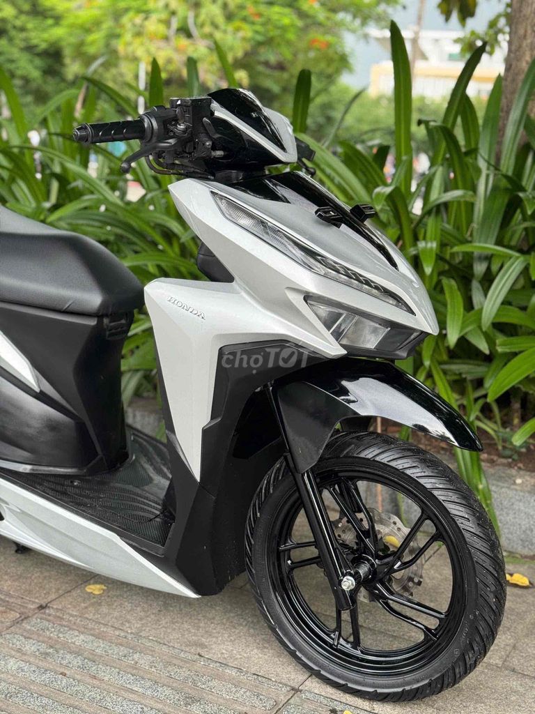 Honda Vario 150 2020, цвет Porsche Silver, пробег 20 000 км, хоз.