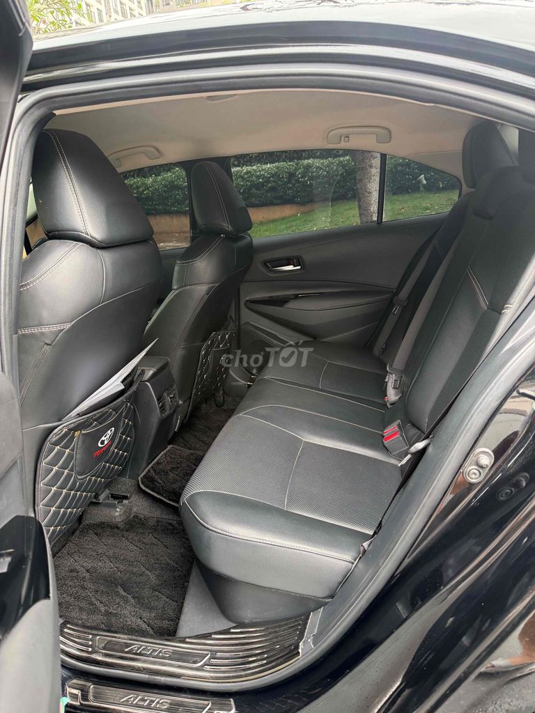 Toyota Altis Hybrid Đen 42000 km. Mua bán Ô tô tại Quận 12 Tp Hồ Chí Minh được đăng bởi hoang  hình 5