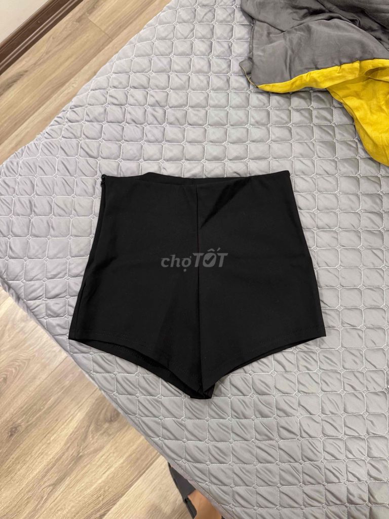Quần short nữ cạp cao Đen. Mua bán Quần áo tại Thành phố Bắc Giang Bắc Giang được đăng bởi T Thuong hình 1