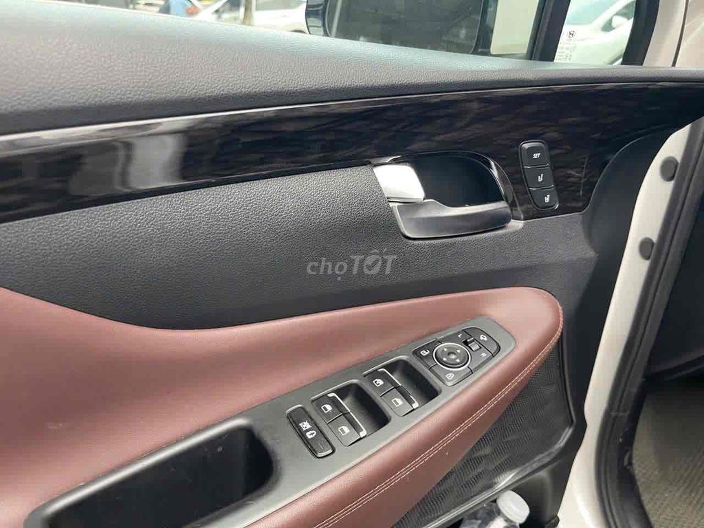 Santafe 2.4L xăng cao cấp sx 2020 màu trắng. Mua bán Ô tô tại Quận Cầu Giấy Hà Nội được đăng bởi Cao Quý hình 14