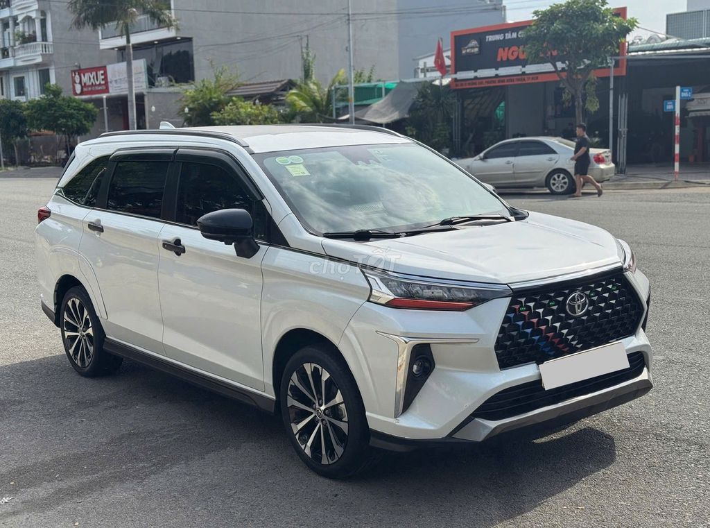 Toyota Veloz Cross Top 2023 Trắng. Mua bán Ô tô tại Thành phố Biên Hòa Đồng Nai được đăng bởi Nguyễn Thưởngka hình 3