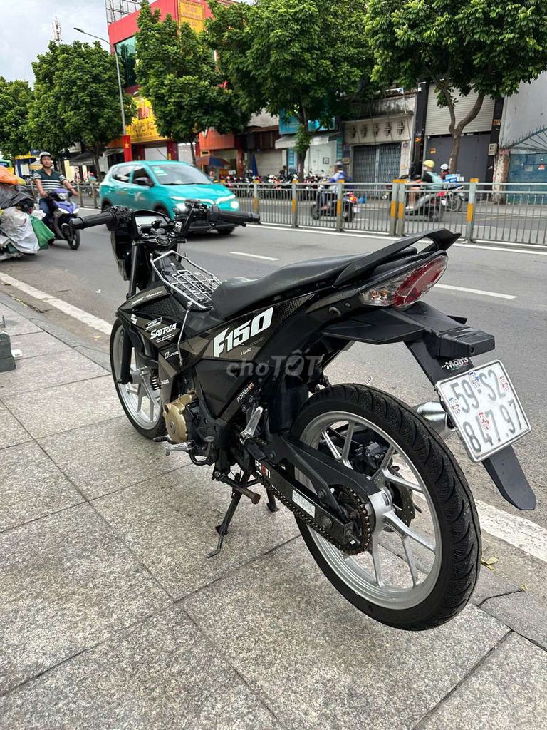 Suzuki raider Fi 2019 mới 90% Bstp chính chủ. Mua bán Xe máy tại Quận Tân Phú Tp Hồ Chí Minh được đăng bởi Tuanduy hình 6