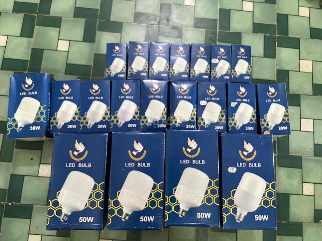 Bóng đèn LED Trắng 10W. Mua bán Đèn tại Quận 8 Tp Hồ Chí Minh được đăng bởi Linh Đào  hình 1