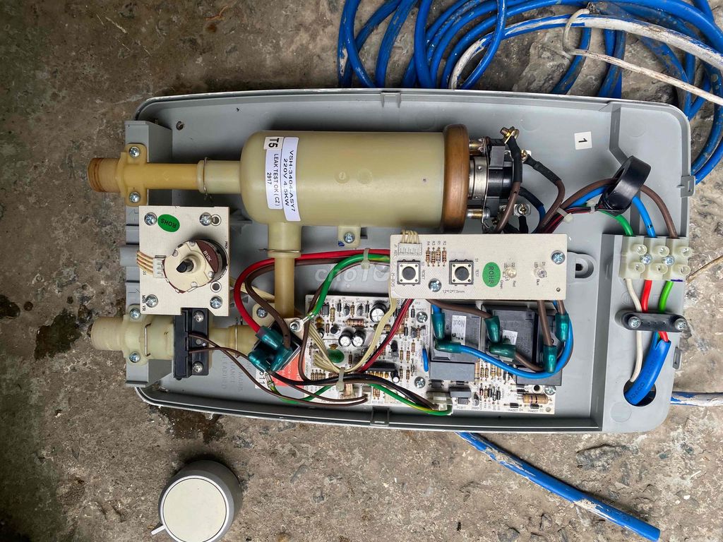 Máy nước nóng Electrolux VSH330-ASV1. Mua bán Thiết bị vệ sinh, nhà tắm tại Quận Liên Chiểu Đà Nẵng được đăng bởi Lưu Quậy hình 1