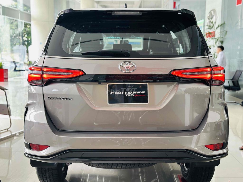 Fortuner Legender 2.4L 4x2 AT | Ưu Đãi Sốc 45 tr. Mua bán Ô tô tại Thành phố Thủ Đức Tp Hồ Chí Minh được đăng bởi Toyota Đông Sài Gòn hình 5