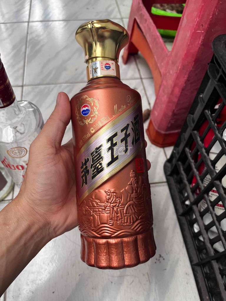 Vỏ chai rượu Thủy tinh Nhiều màu Còn nguyên nắp. Mua bán Đồ sưu tầm, đồ cổ tại Quận 10 Tp Hồ Chí Minh được đăng bởi BQH hình 1