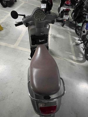 Piaggio Vespa Xám. Mua bán Xe máy tại Quận 4 Tp Hồ Chí Minh được đăng bởi Dang thanh tam