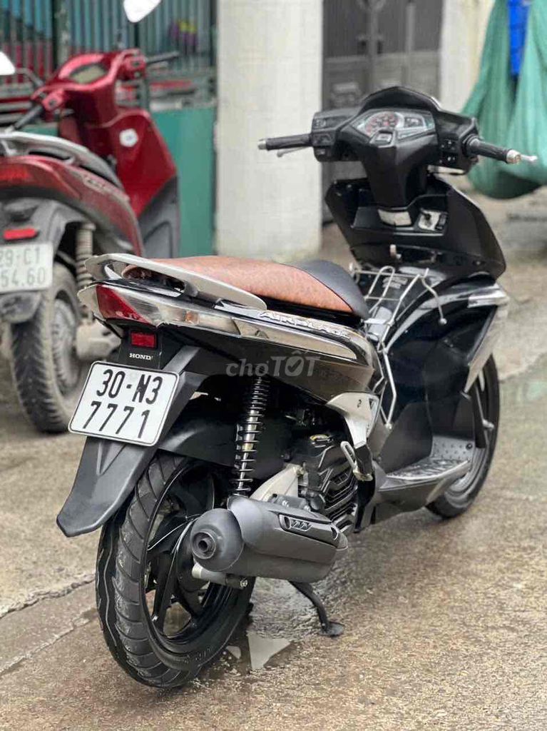 Airblade Fi kim phun điện tử Vành 6 Lan Nẹp mạ. Mua bán Xe máy tại Quận Nam Từ Liêm Hà Nội được đăng bởi E Hằng hình 3