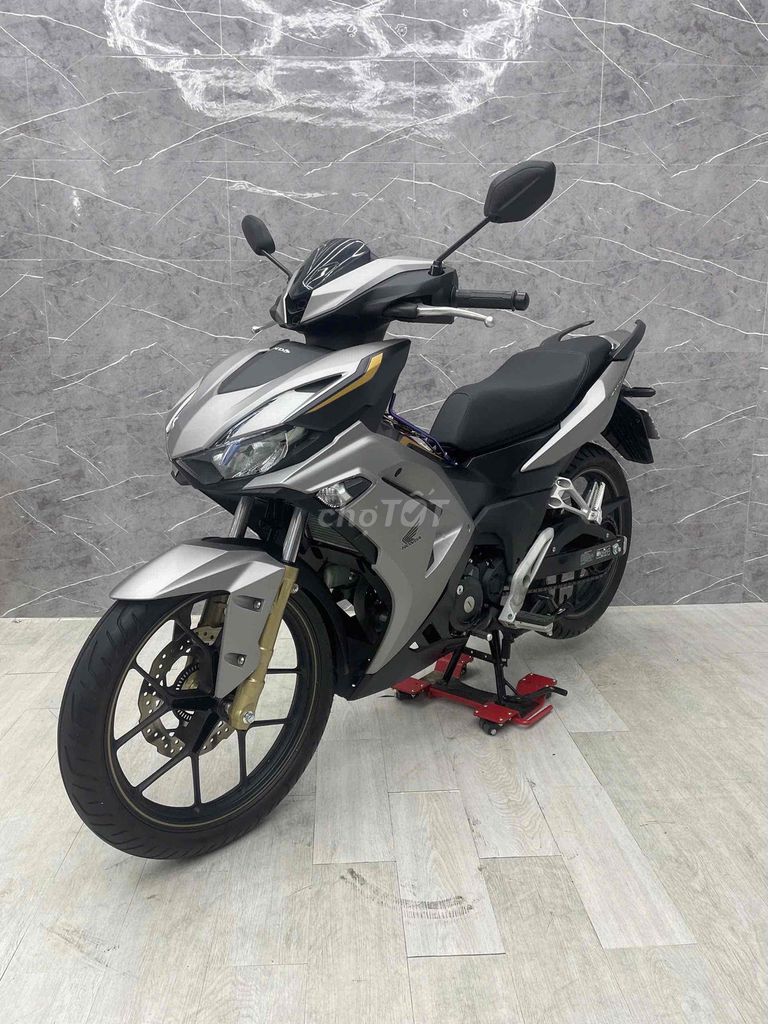 Winner V3 2024 chính chủ xe như mới. odo 800km