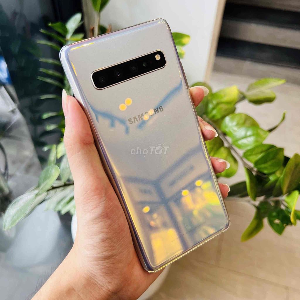 Samsung Galaxy S10 5G 256GB Đa sắc. Mua bán Điện thoại tại Quận Liên Chiểu Đà Nẵng được đăng bởi Lê Thị Thi hình 1