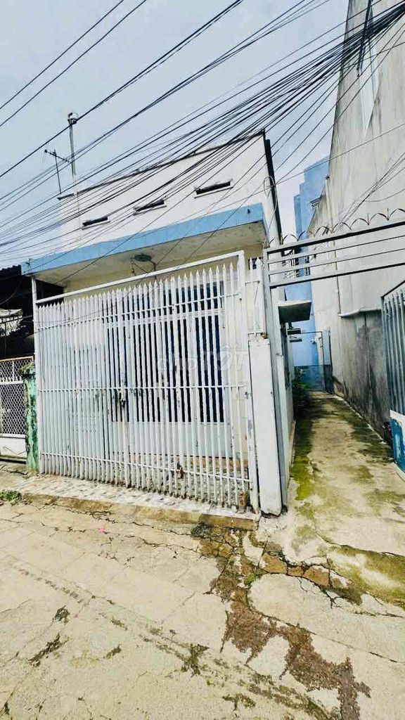 Nhà 44m2 lẩu tôm 5 ri hẻm 3m rộng thoáng sổ riêng giá chỉ 1,95 tỷ