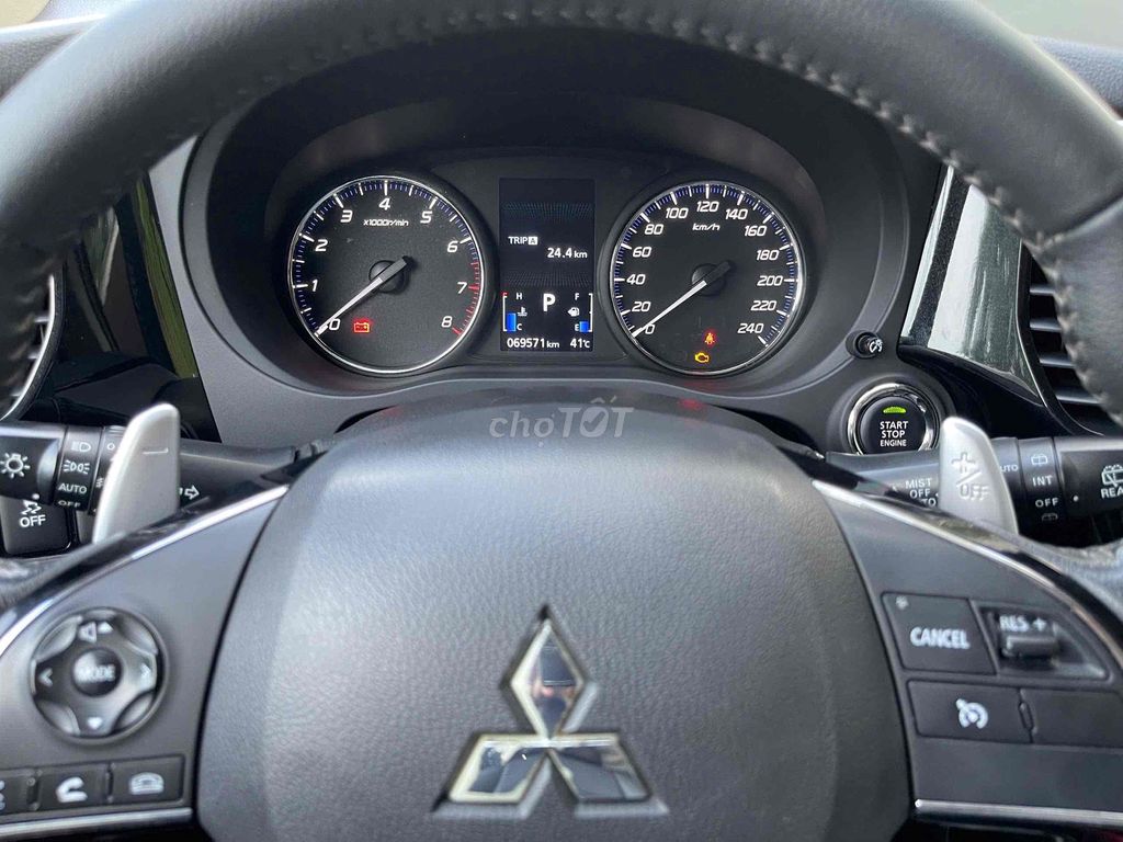 Mitsubishi Outlander 2020 2.0 CVT - 65000 km. Mua bán Ô tô tại Quận Cầu Giấy Hà Nội được đăng bởi Tien Thanh hình 14