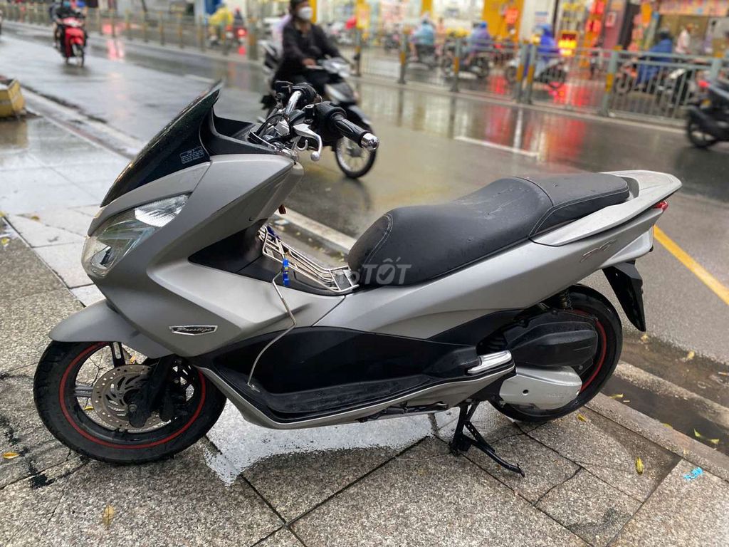 Honda PCX 125 2016 mới 90% hồ sơ gốc cầm tay. Mua bán Xe máy tại Quận Tân Phú Tp Hồ Chí Minh được đăng bởi Tuanduy hình 2