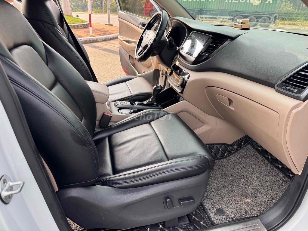 Hyundai Tucson 2015 2.0 AT bản Full nhập cực ngon. Mua bán Ô tô tại Thành phố Thủ Đức Tp Hồ Chí Minh được đăng bởi Trần Quốc Bảo hình 9