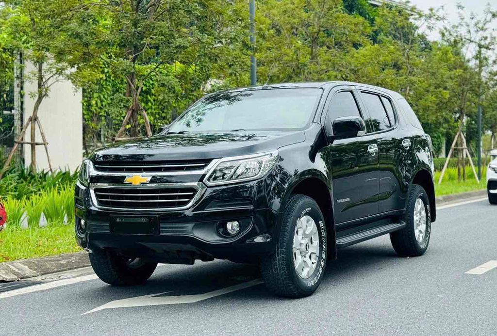 Chevrolet Trailblazer 2018 LT 2.5L 4x2 MT - 105000. Mua bán Ô tô tại Quận Cầu Giấy Hà Nội được đăng bởi Tuấn Xe Lướt  hình 5