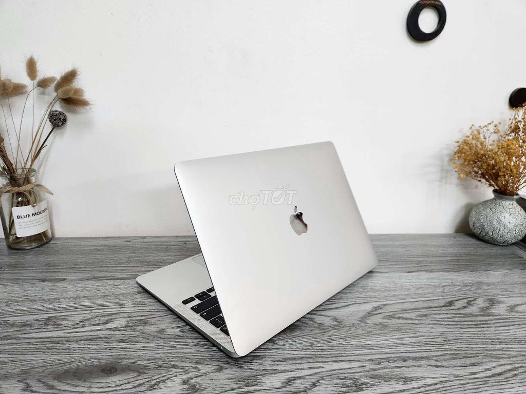 MacBook Air 2020 keng 99%