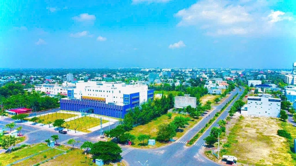 Bán Lô Đất Đường 34m Giáp Đại Học FPT, Diện Tích 250m2 ,  Giá 6,9 Tỷ🏘