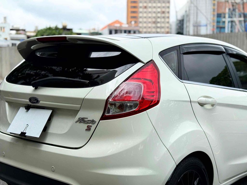 Ford Fiesta 2014 Titanium 1.5 AT - 70000 km. Mua bán Ô tô tại Quận Tân Phú Tp Hồ Chí Minh được đăng bởi Thế Anh hình 3
